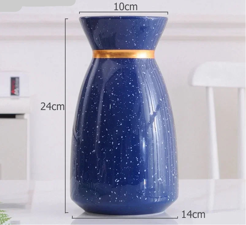 Vase bleu marine