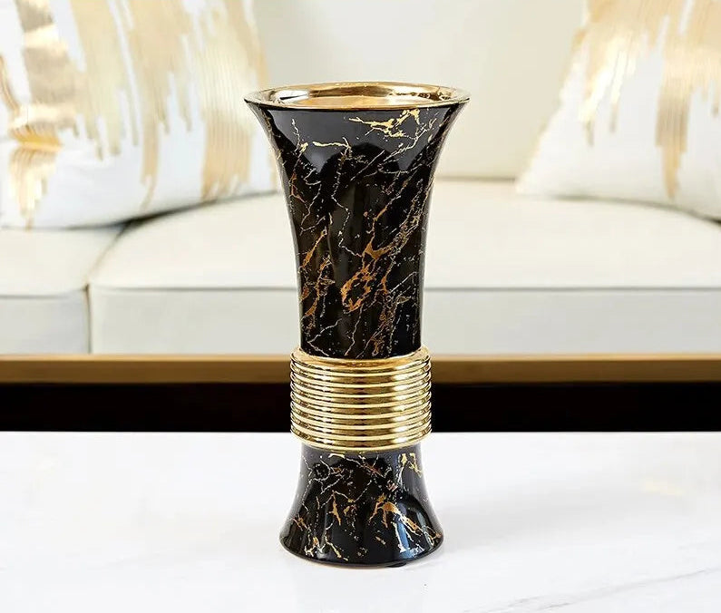 Vase marbré noir