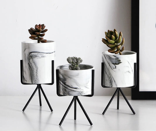 Petit Cache Pot Design