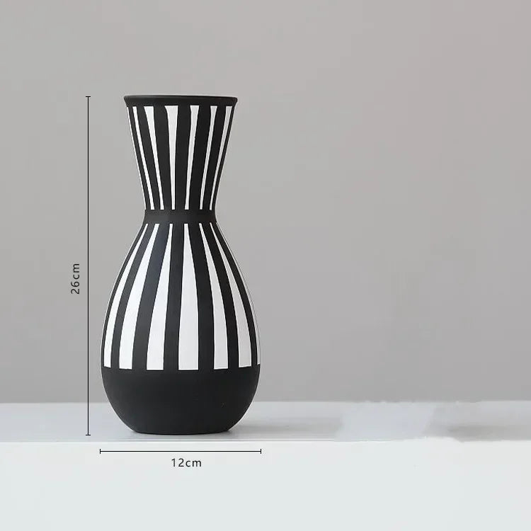 Vase rayure noire et blanche