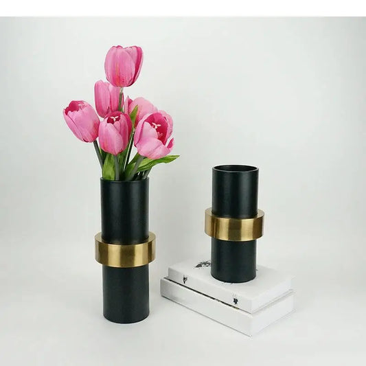 Vase scandinave noir