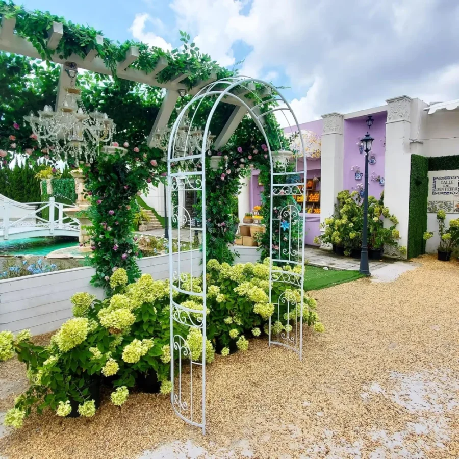 Arche de jardin en métal blanc, pour mariage