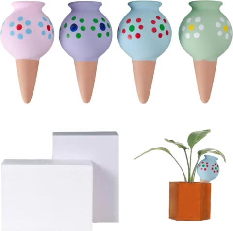 Lot de 4 piquets d’arrosage en terre cuite, forme vase