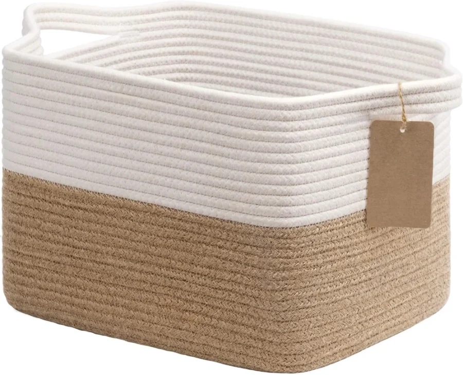 Panier en corde de coton avec étiquette, jute et blanc