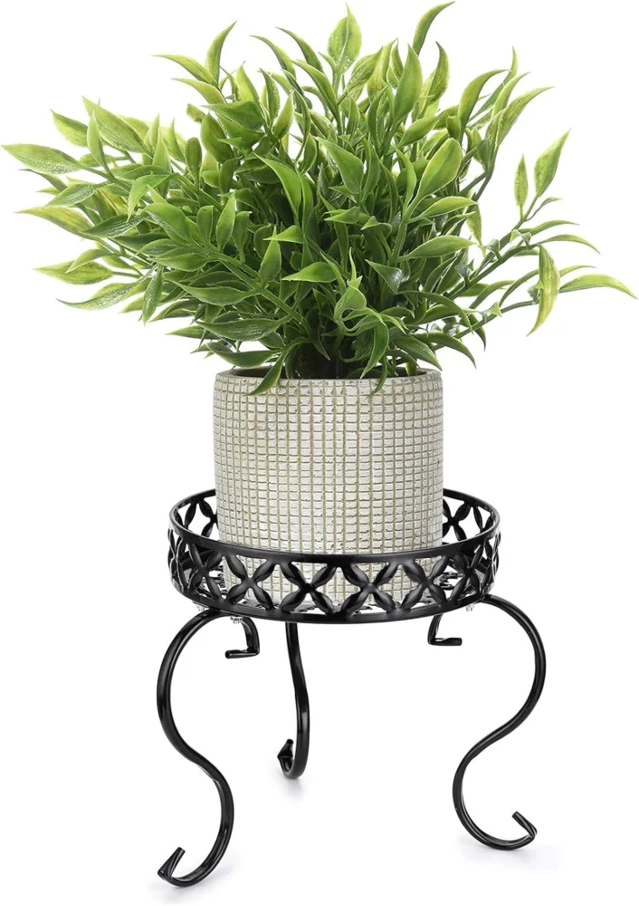 Support pour un pot de fleurs en métal noir