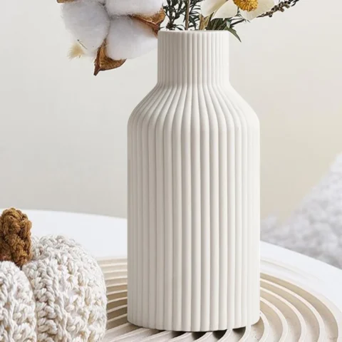 Vase en céramique blanche pour pampas, style boho