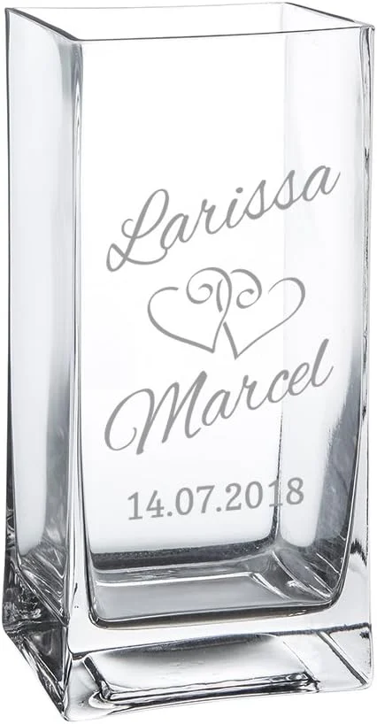 Vase en verre gravé motif cœurs, personnalisable, 20 cm